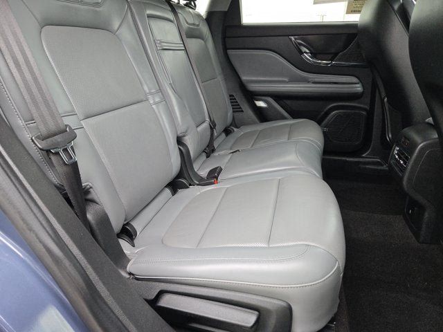 Used 2022 Lincoln Corsair AWD w/ Premium Package image 8