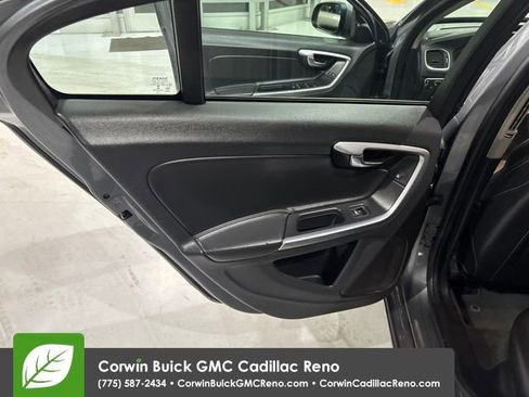 Used 2017 Volvo S60 T5 Dynamic AWD/4WD image 25
