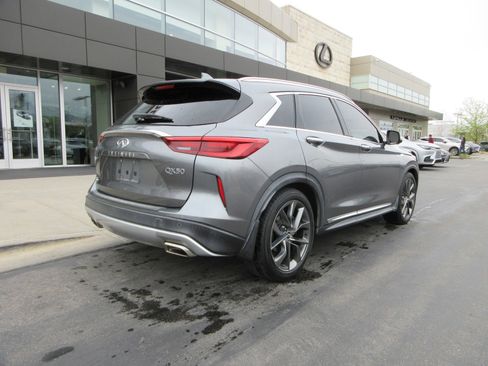 Used 2019 INFINITI QX50 Essential w/ Sensory Package image 10