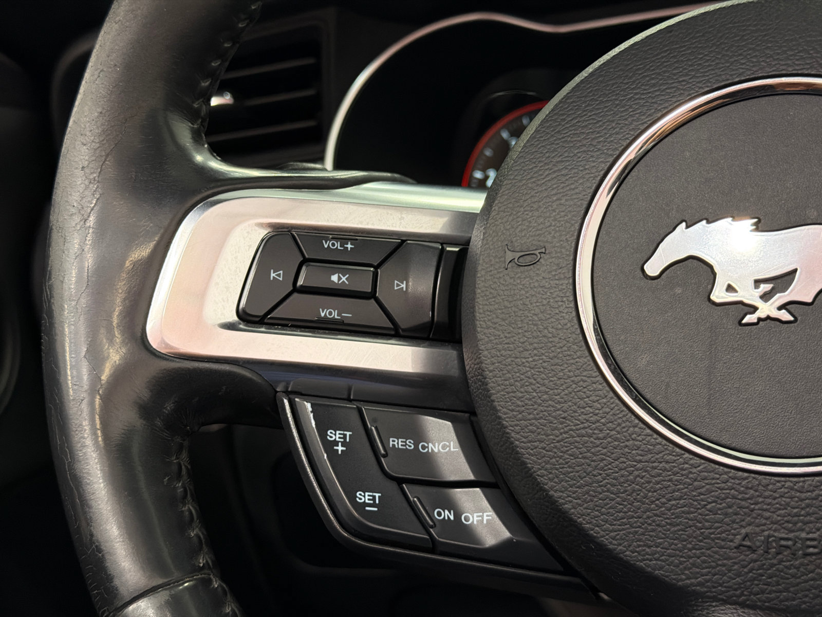 Used 2018 Ford Mustang Premium w/ Equipment Group 201A RWD image 21