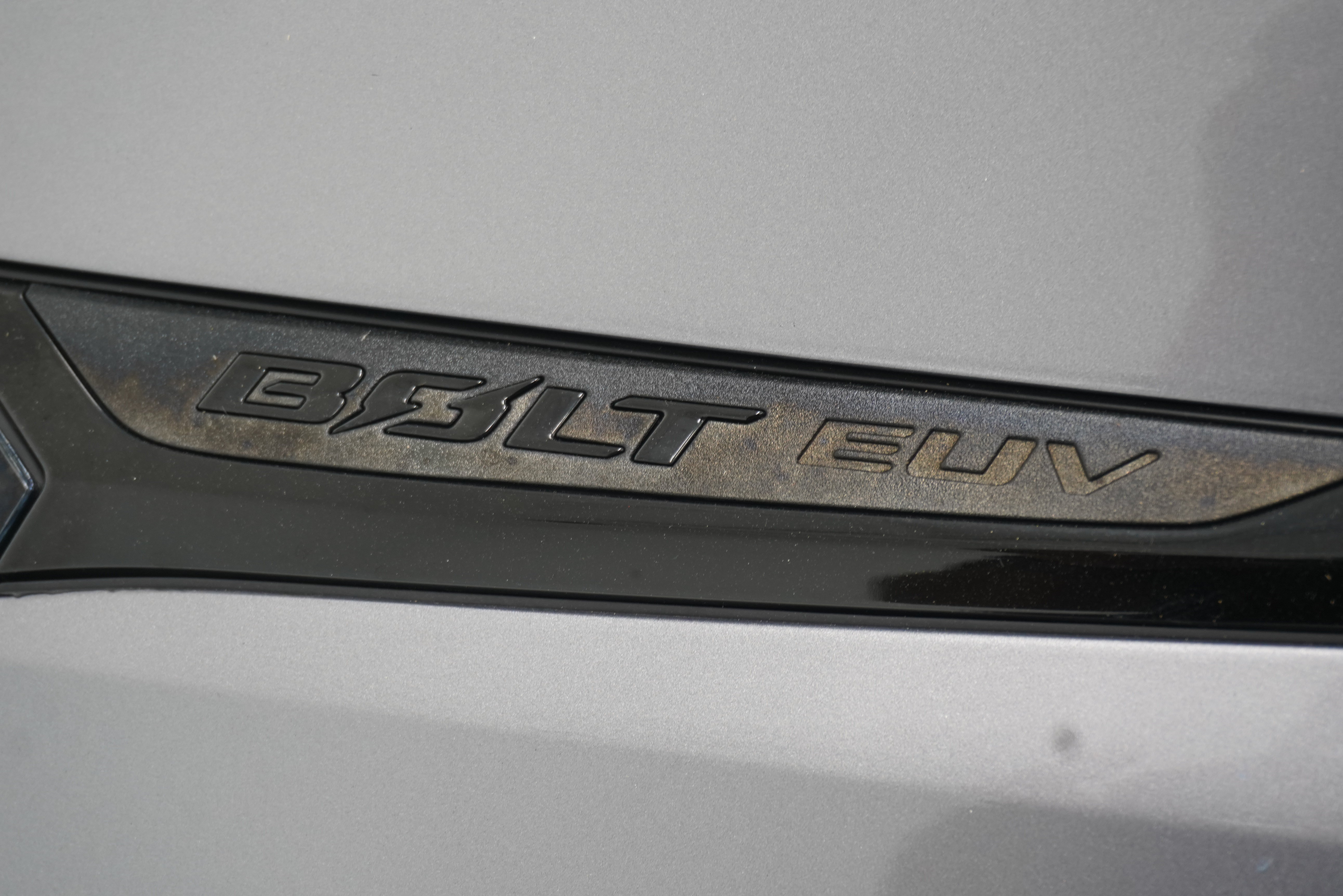 Used 2023 Chevrolet Bolt EUV LT w/ Convenience Package FWD image 8
