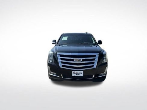 Used 2018 Cadillac Escalade Luxury AWD/4WD image 2