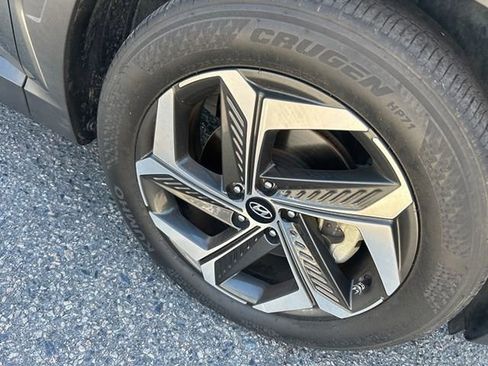 Used 2023 Hyundai Tucson SEL w/ Convenience Package FWD image 2