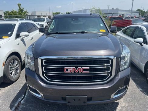 Used 2016 GMC Yukon XL SLT w/ Open Road Package AWD/4WD image 2