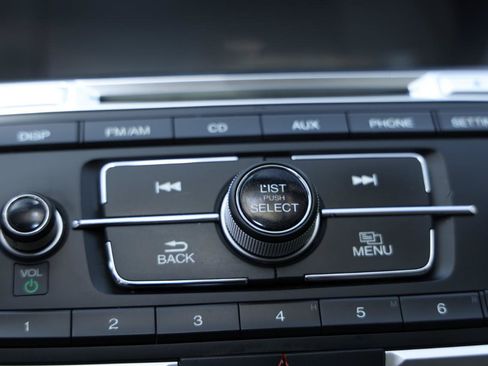 Used 2017 Honda Accord LX image 17