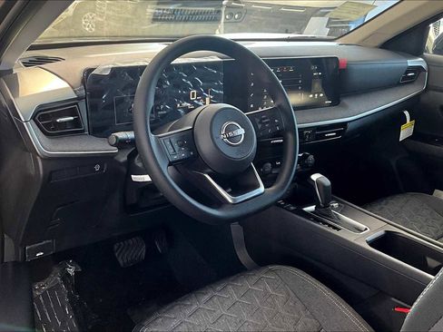 New 2026 Nissan Kicks SV image 10