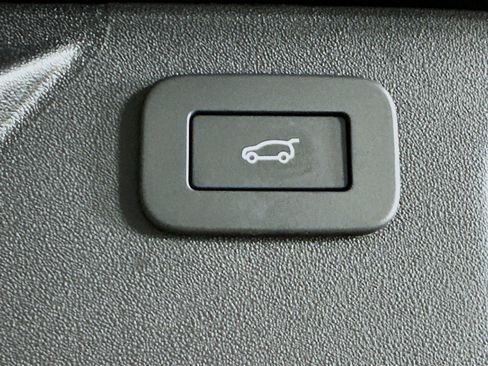 New 2026 Land Rover Discovery Sport Landmark AWD/4WD image 41
