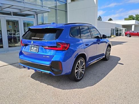 Used 2023 BMW X1 xDrive28i w/ Premium Package AWD/4WD image 3