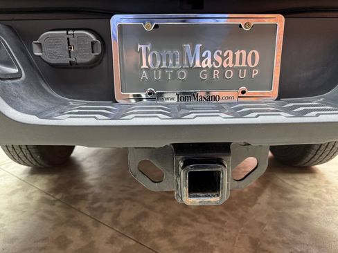 Used 2023 Toyota Tacoma SR5 w/ Technology Package AWD/4WD image 5