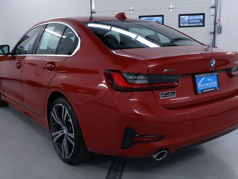 Used 2022 BMW 330i xDrive Sedan w/ Premium Package 2 image 5