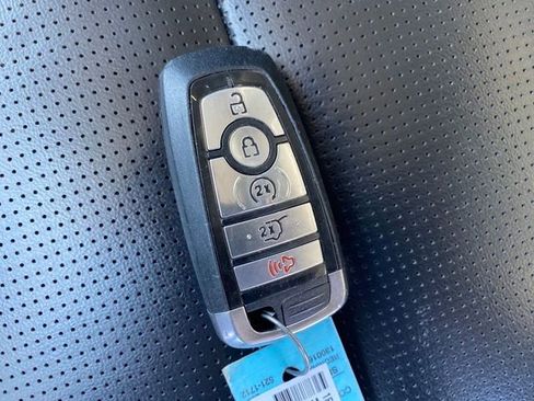 Used 2024 Ford Escape Platinum image 25