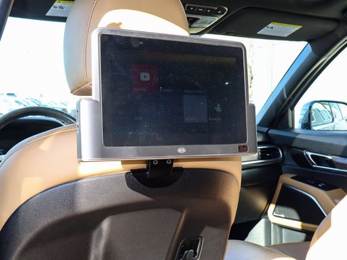 Used 2022 Kia Telluride SX w/ Towing Package image 10