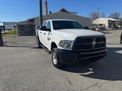 Used 2018 RAM 2500 Tradesman image 3