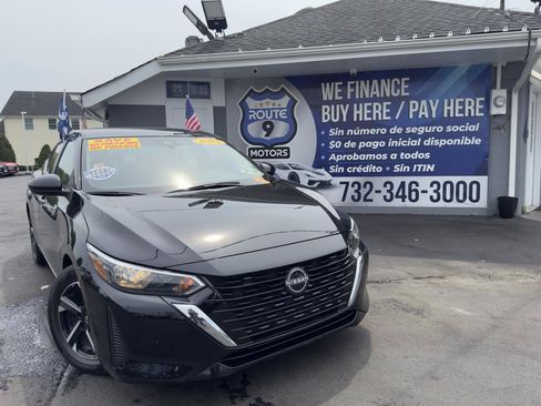 Used 2025 Nissan Sentra SV FWD image 1