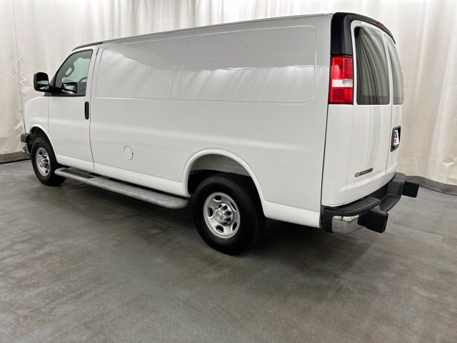 Used 2025 Chevrolet Express 2500 w/ Driver Convenience Package RWD image 3