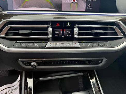 Used 2020 BMW X7 xDrive40i w/ Premium Package AWD/4WD image 27