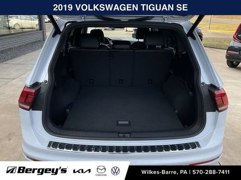 Used 2019 Volkswagen Tiguan SEL R-Line AWD/4WD image 17