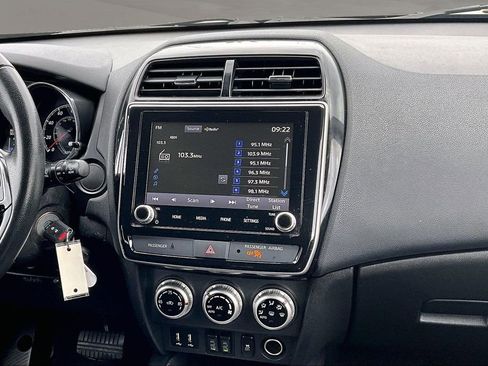 Used 2021 Mitsubishi Outlander Sport LE AWD/4WD image 7