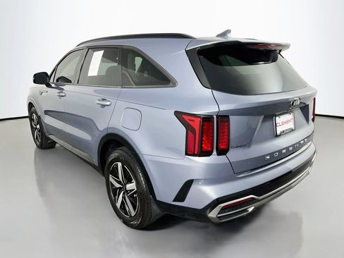 Used 2021 Kia Sorento EX w/ Panoramic Sunroof Package FWD image 9