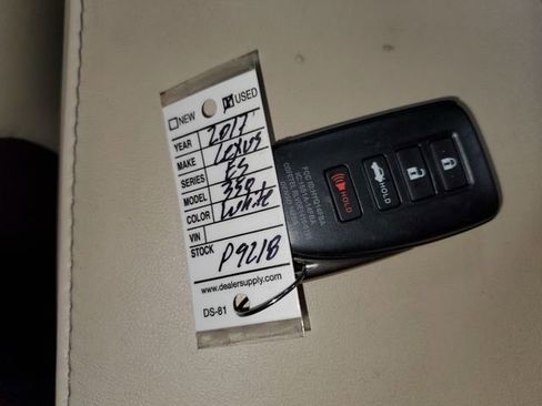 Used 2017 Lexus ES 350 w/ Luxury Package image 32