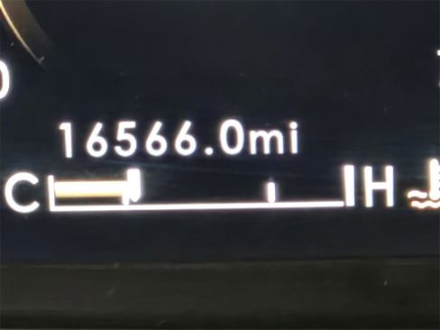 Used 2022 Lincoln Corsair Reserve image 19