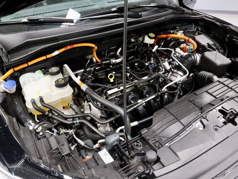 Certified 2025 Ford Escape ST-Line Elite w/ Tech Pack #1 image 19