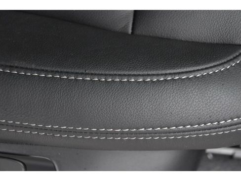 Certified 2025 Volvo XC40 B5 Core w/ Protection Package Premier image 30