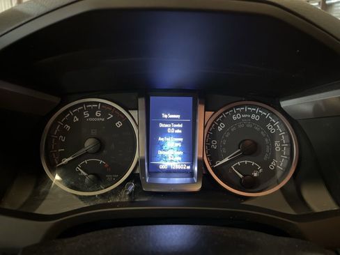 Used 2021 Toyota Tacoma SR5 w/ Technology Package image 25