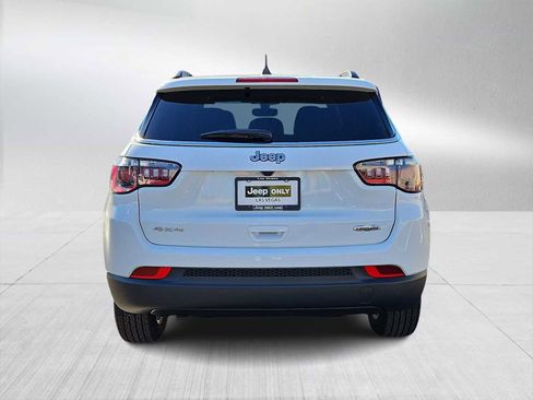 New 2026 Jeep Compass Latitude image 7