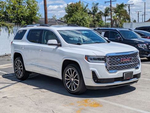 Used 2020 GMC Acadia Denali w/ Technology Package image 3