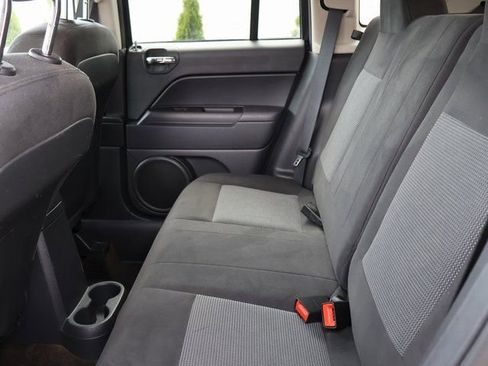 Used 2015 Jeep Compass Sport w/ Power Value Group FWD image 16