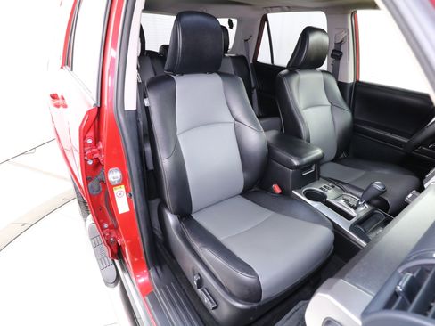 Used 2016 Toyota 4Runner SR5 image 20