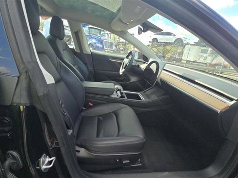 Used 2023 Tesla Model 3 Standard Range image 7