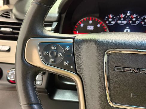 Used 2015 GMC Yukon Denali w/ Premium Package image 14