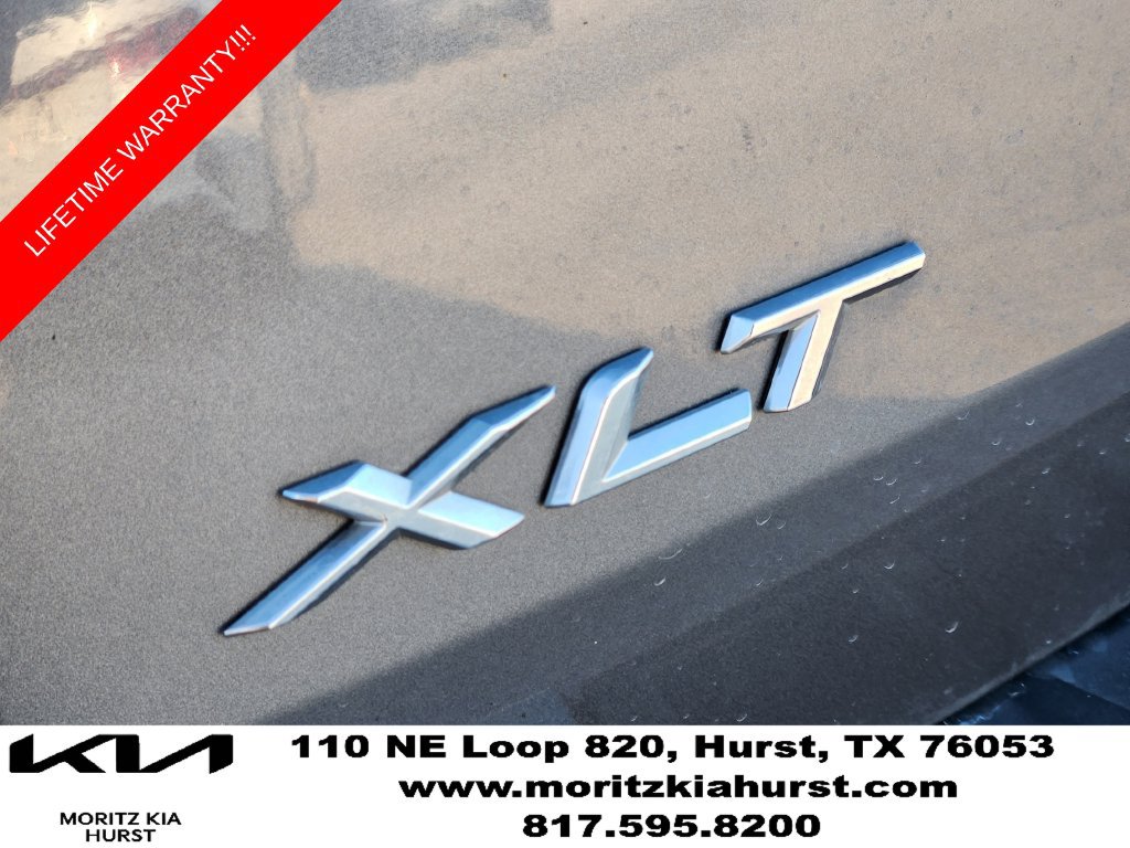 Used 2023 Ford Explorer XLT w/ Equipment Group 202A RWD image 8
