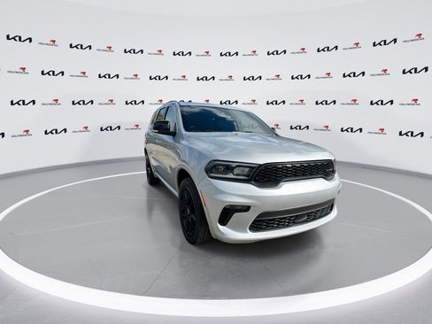 Used 2023 Dodge Durango GT image 2
