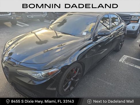 Used 2019 Alfa Romeo Giulia w/ Quick Order Package 22K Sport image 2