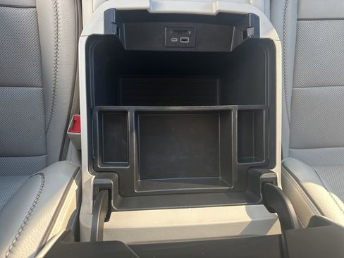 Used 2021 GMC Yukon Denali w/ Denali Premium Package image 6