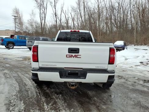 Used 2019 GMC Sierra 3500 Denali w/ Duramax Plus Package image 4