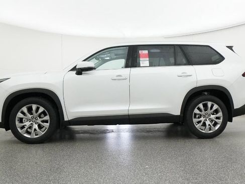 New 2026 Toyota Grand Highlander Limited image 19