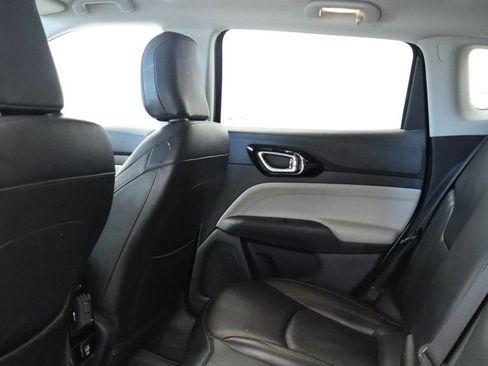 Certified 2022 Jeep Compass Limited image 23