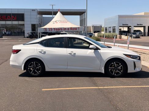 Certified 2024 Nissan Sentra SV FWD image 7