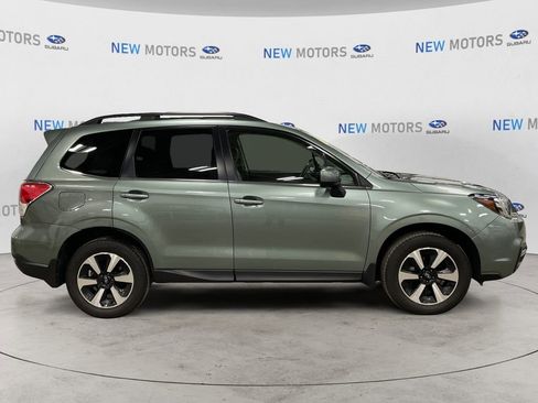 Used 2018 Subaru Forester 2.5i Limited AWD/4WD image 6