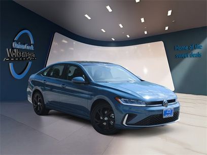 New 2025 Volkswagen Jetta SE