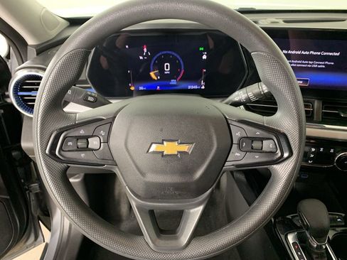 Used 2025 Chevrolet Trax LT image 20