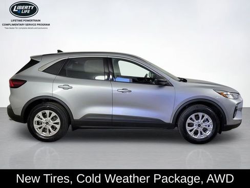 Used 2023 Ford Escape Active AWD/4WD image 2