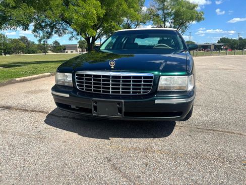 Used 1999 Cadillac De Ville Sedan w/ Comfort/Convenience Pkg image 4