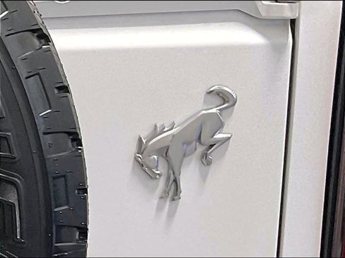 Used 2025 Ford Bronco Outer Banks image 28