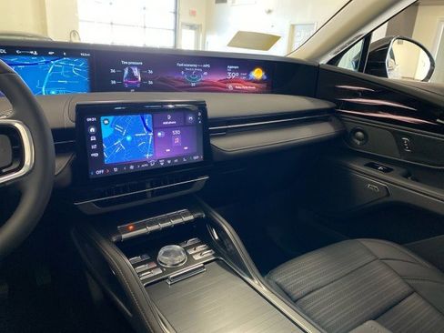 New 2026 Lincoln Nautilus Reserve AWD/4WD image 43