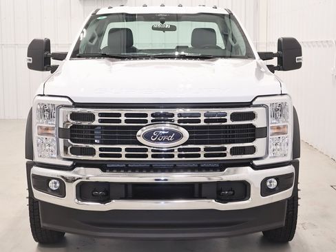 New 2026 Ford F550 4x4 Regular Cab Super Duty image 3